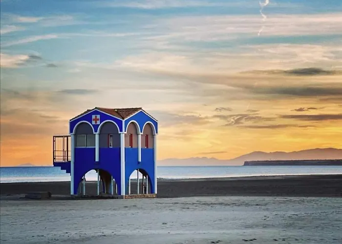 Bord De Avec Piscine Interieure Chauffee * Port-la-Nouvelle